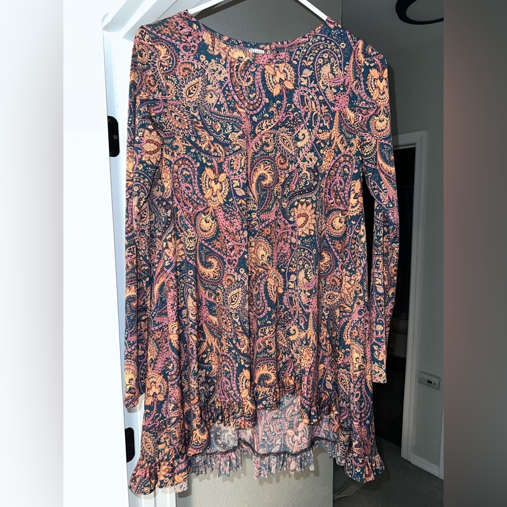 Emerald Green HiLo Colorful Paisley Print Blouse